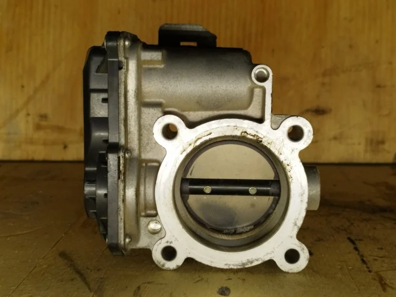 Дроссельная заслонка Mazda 6 2012-2024 PE0113640A PE