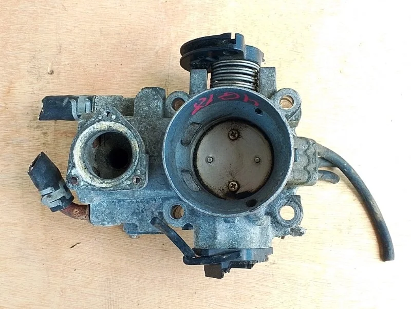 Дроссельная заслонка Mitsubishi Space Star 2002-2005 MR578039 DG3A 4G18