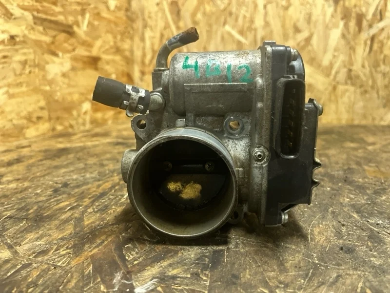 Дроссельная заслонка Mitsubishi Outlander 1450A101 4B12