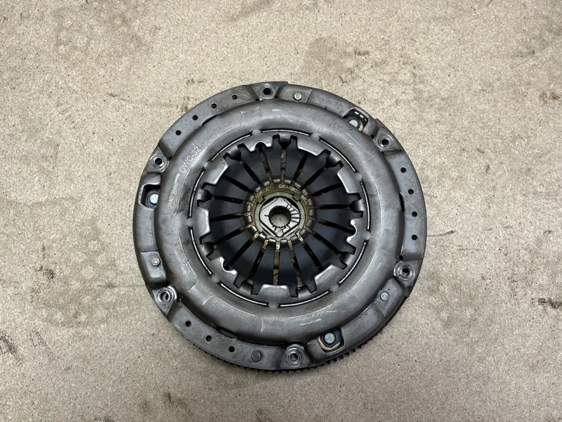 Комплект сцепления Chevrolet Cruze 96184354 J300 F18D4