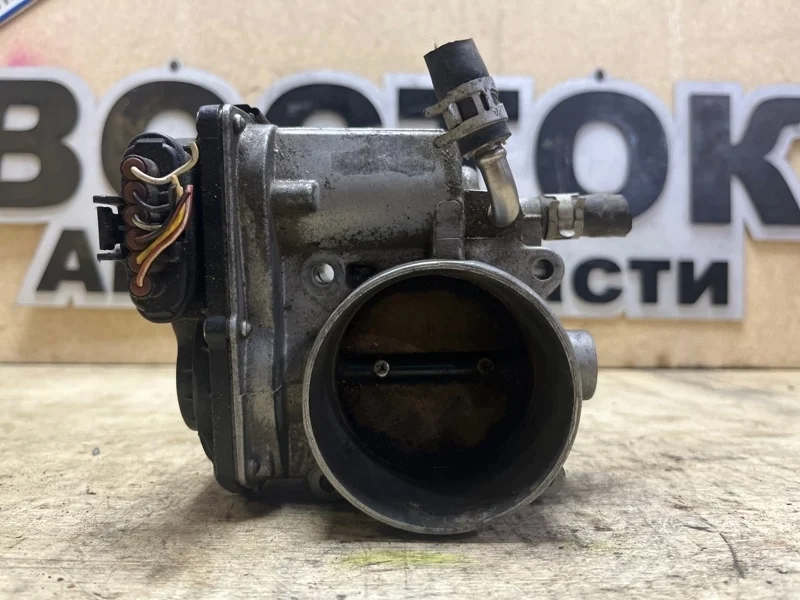 Дроссельная заслонка Lexus Rx300 2203020060 MCU35 1MZ-FE