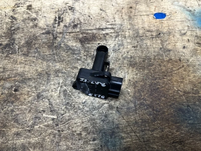 Датчик массового расхода воздуха Toyota Camry 2001-2006 1974002010 ACV30 2AZ-FE