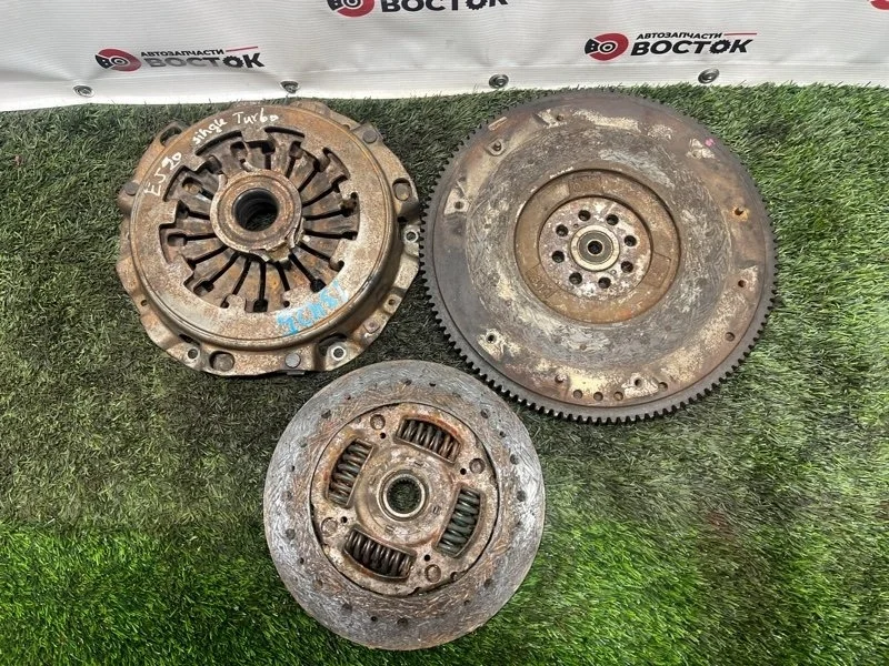 Маховик МКПП Subaru Forester 12342AA071 SG5 EJ205