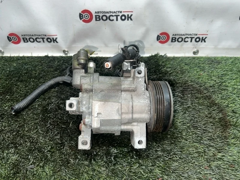 Компрессор кондиционера Subaru Forester 2010 73111FG002 EJ204