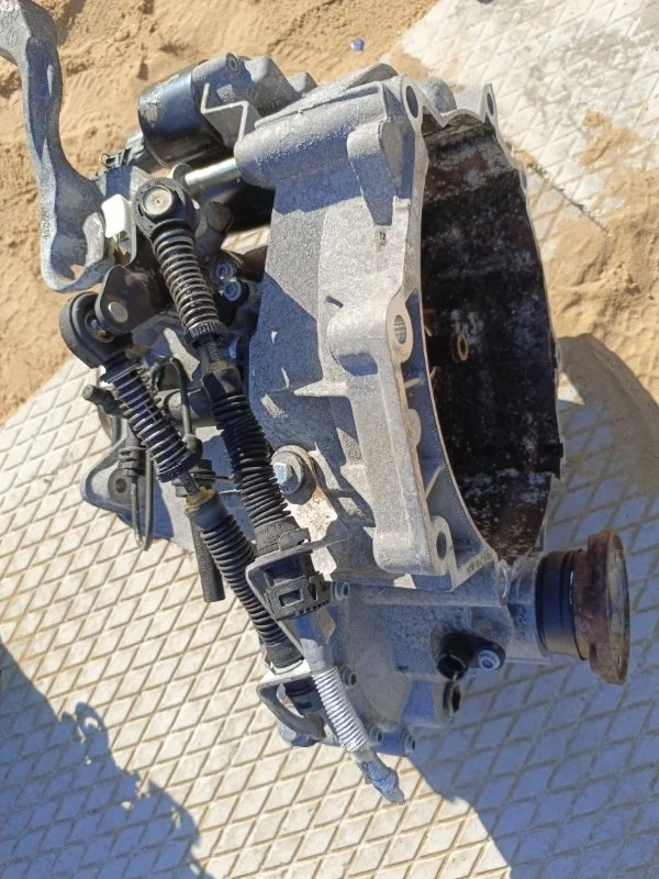 МКПП Volkswagen Polo 4 2009 02T301103 AZQ