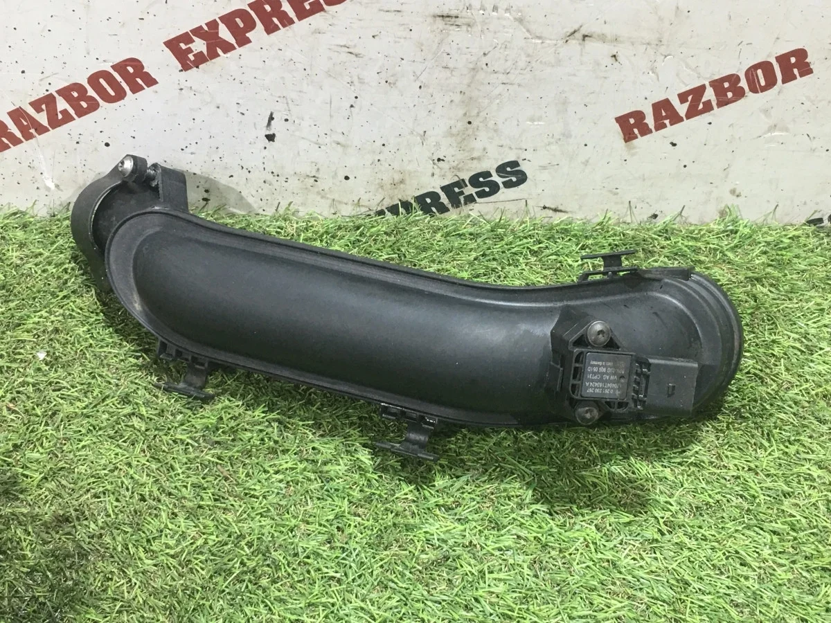 Патрубок интеркулера Skoda Yeti (5L) I (2009–2014) CBZB 2012