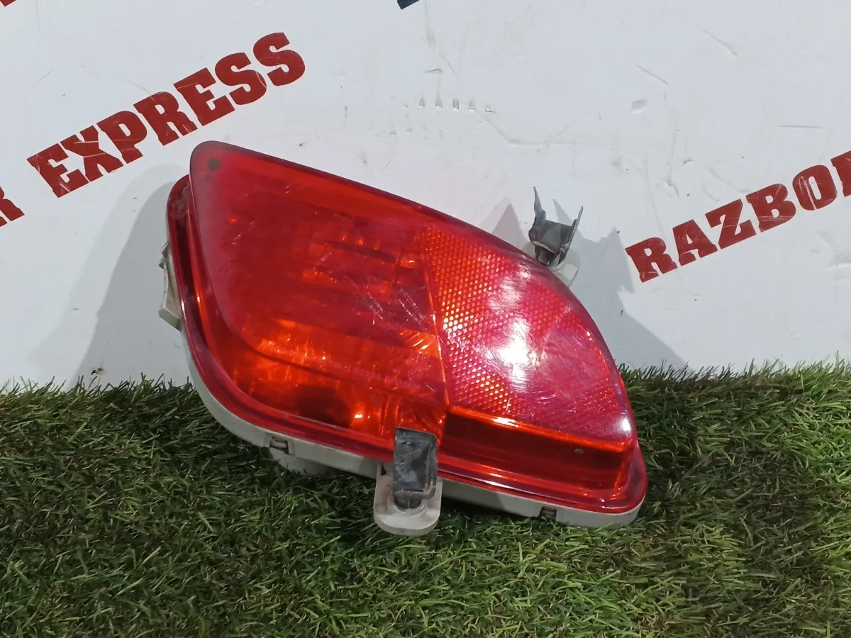 Фонарь задний правый Kia Venga (YN) I (2010–2015)