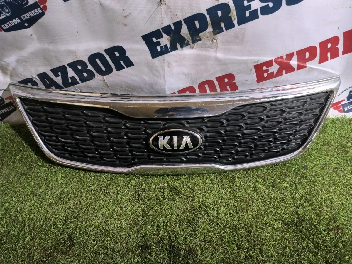 Решетка радиатора Kia Sorento (XM) II (2009–2012)