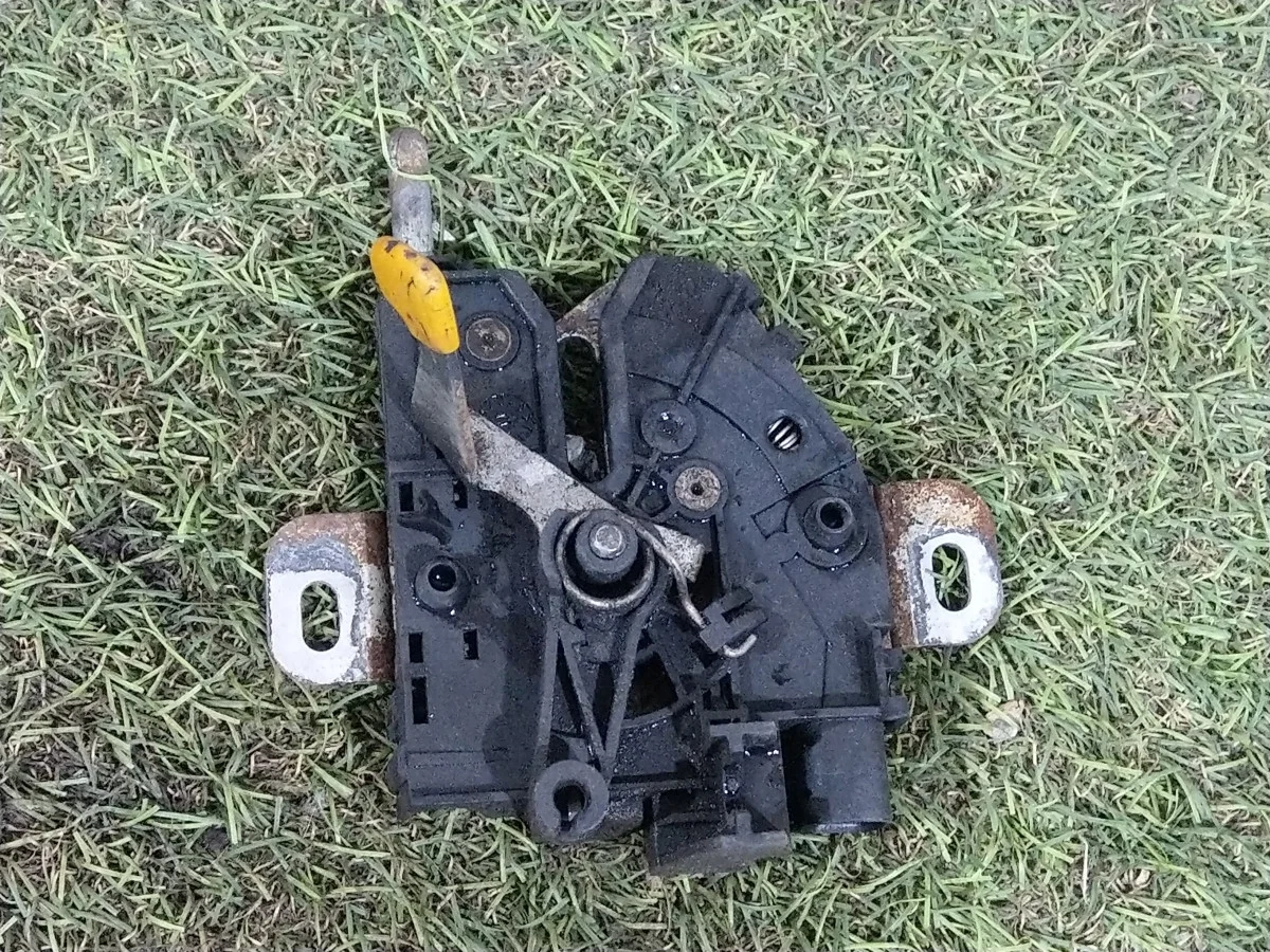Замок капота Ford Mondeo (4) IV рестайлинг (2010–2015) 1343078 2011