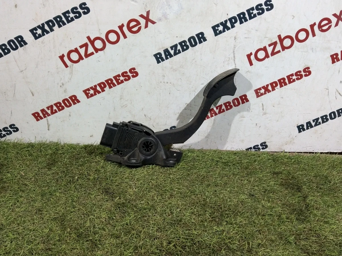 Педаль газа Ford Mondeo (4) IV рестайлинг (2010–2015) 1343078 2011