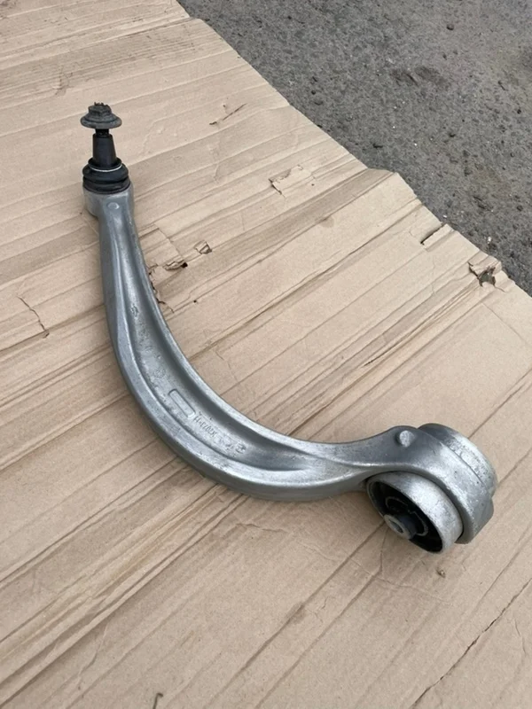 Рычаг подвески нижний Porsche Cayenne 3