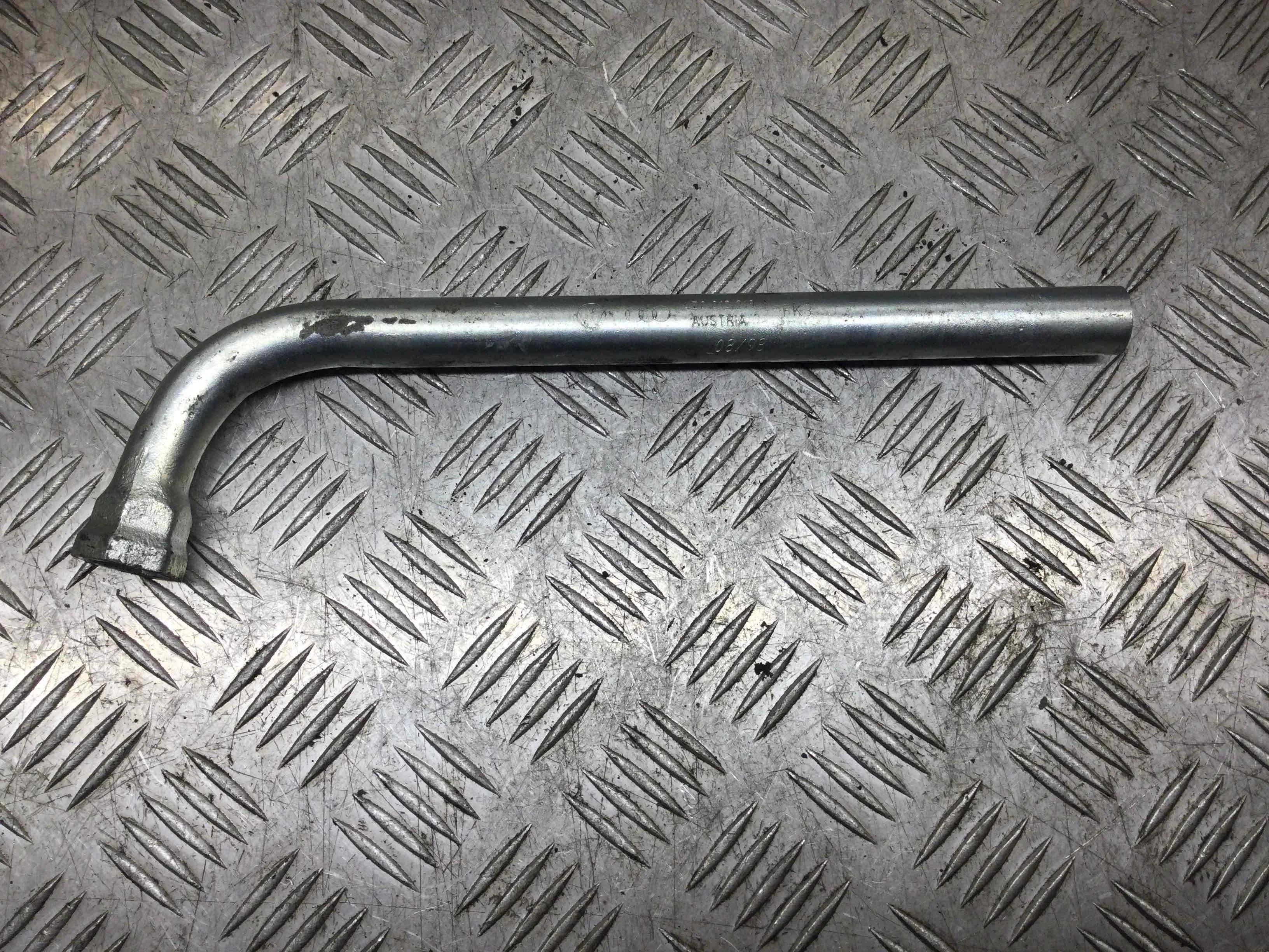 Ключ колесный (балонный) Audi A4 B5 [рестайлинг] (1999-2001) дизель 1.9 TDI Механика Универсал