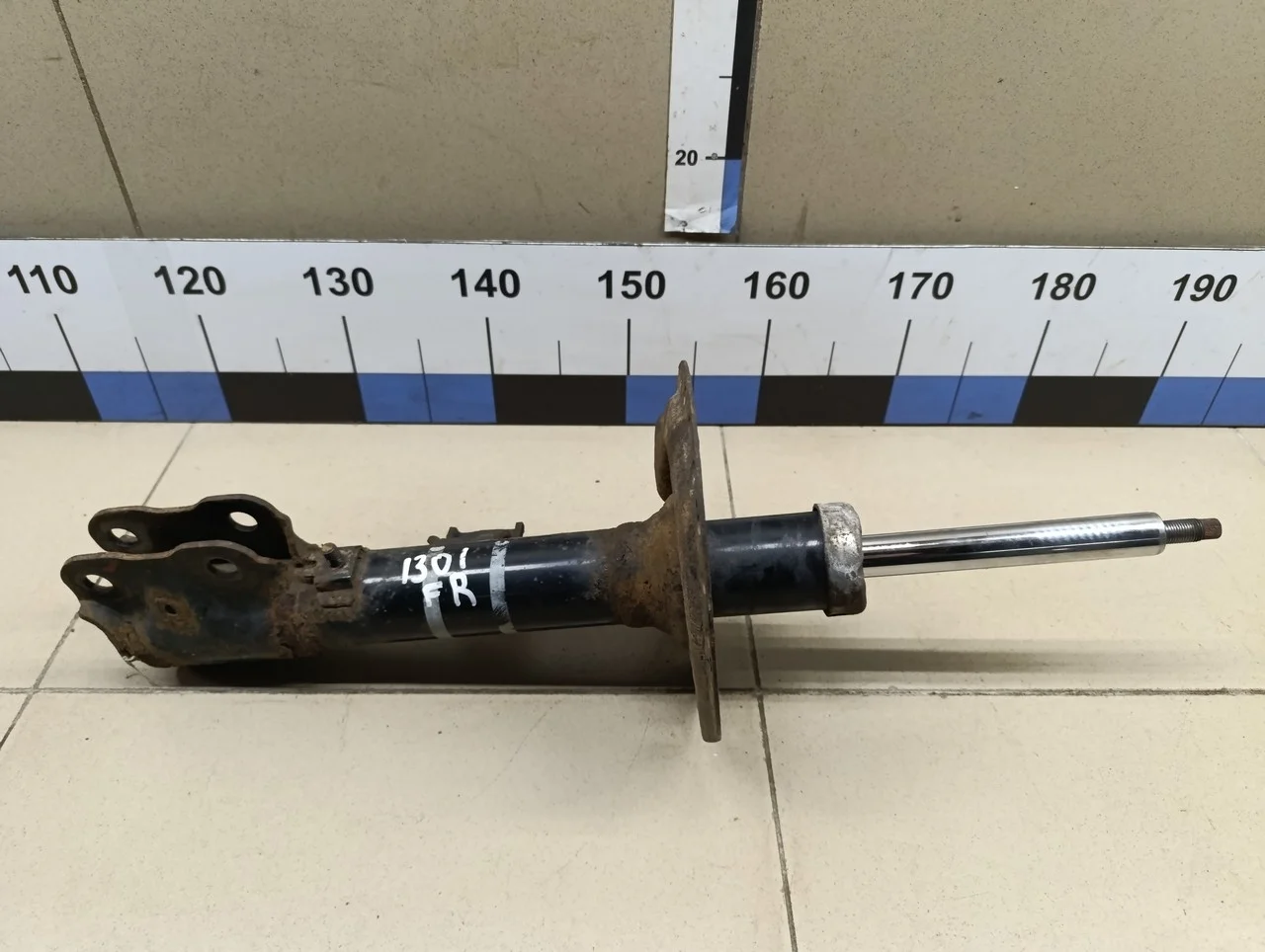 Амортизатор передний правый Outlander (GF) 2012>