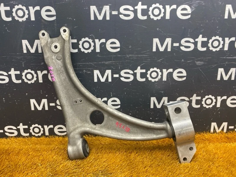 Рычаг подвески нижний Audi Q3 2012 3C0407151H 8U CPSA, передний правый