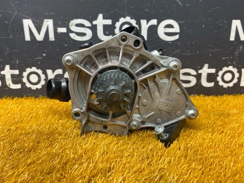 Помпа Audi A4 2015 06L121012A B9/8W CVK