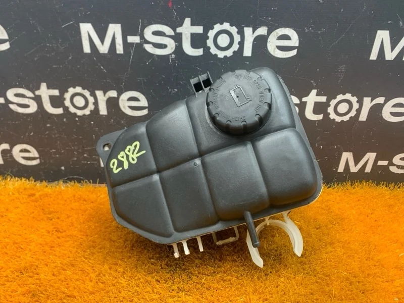 Бачок расширительный Mercedes-Benz C-Class 2006 A2035000049 W203 271.940