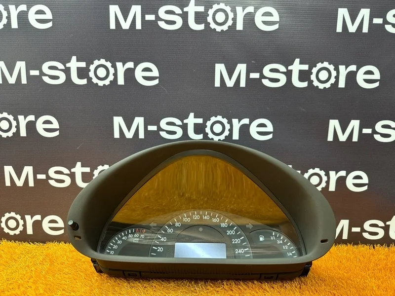 Щиток приборов Mercedes-Benz C-Class 2003 A2035402647 W203 271.946