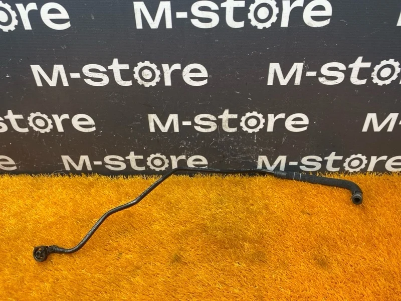 Патрубок расширительного бачка Audi Q5 2010 8R0121081 8R CDN