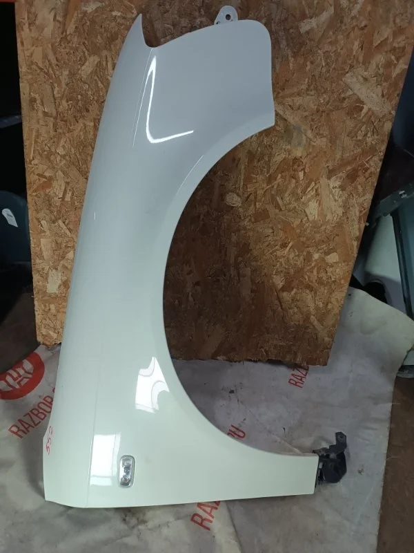 Крыло Audi A4 2006 8ED