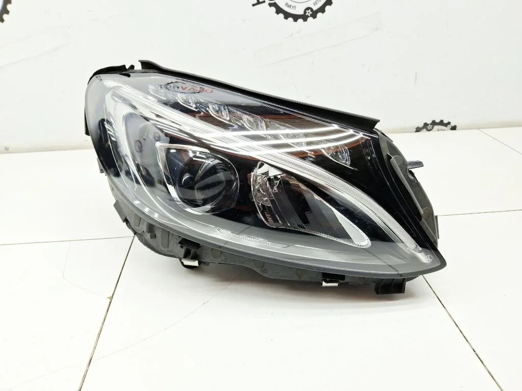 Фара правая Mercedes-Benz C-Class A2059067403 W205
