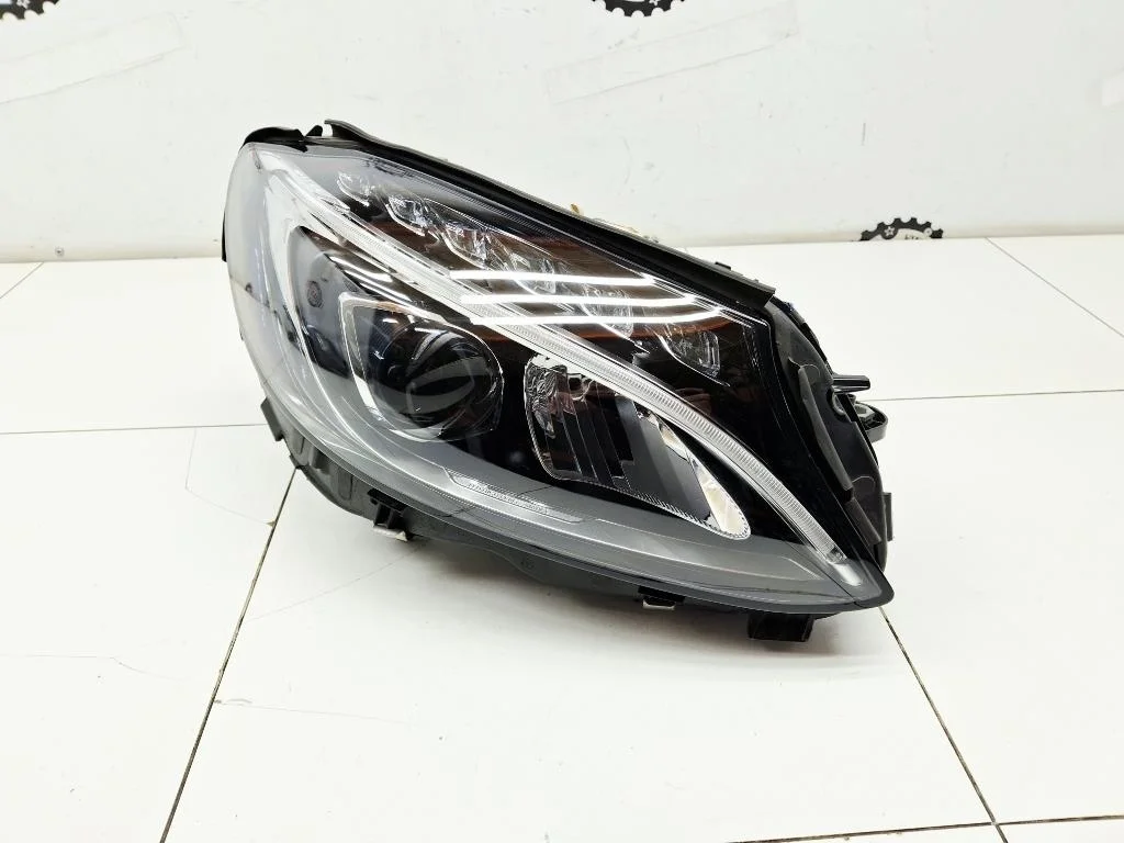 Фара правая Mercedes-Benz C-Class A2059063803 W205