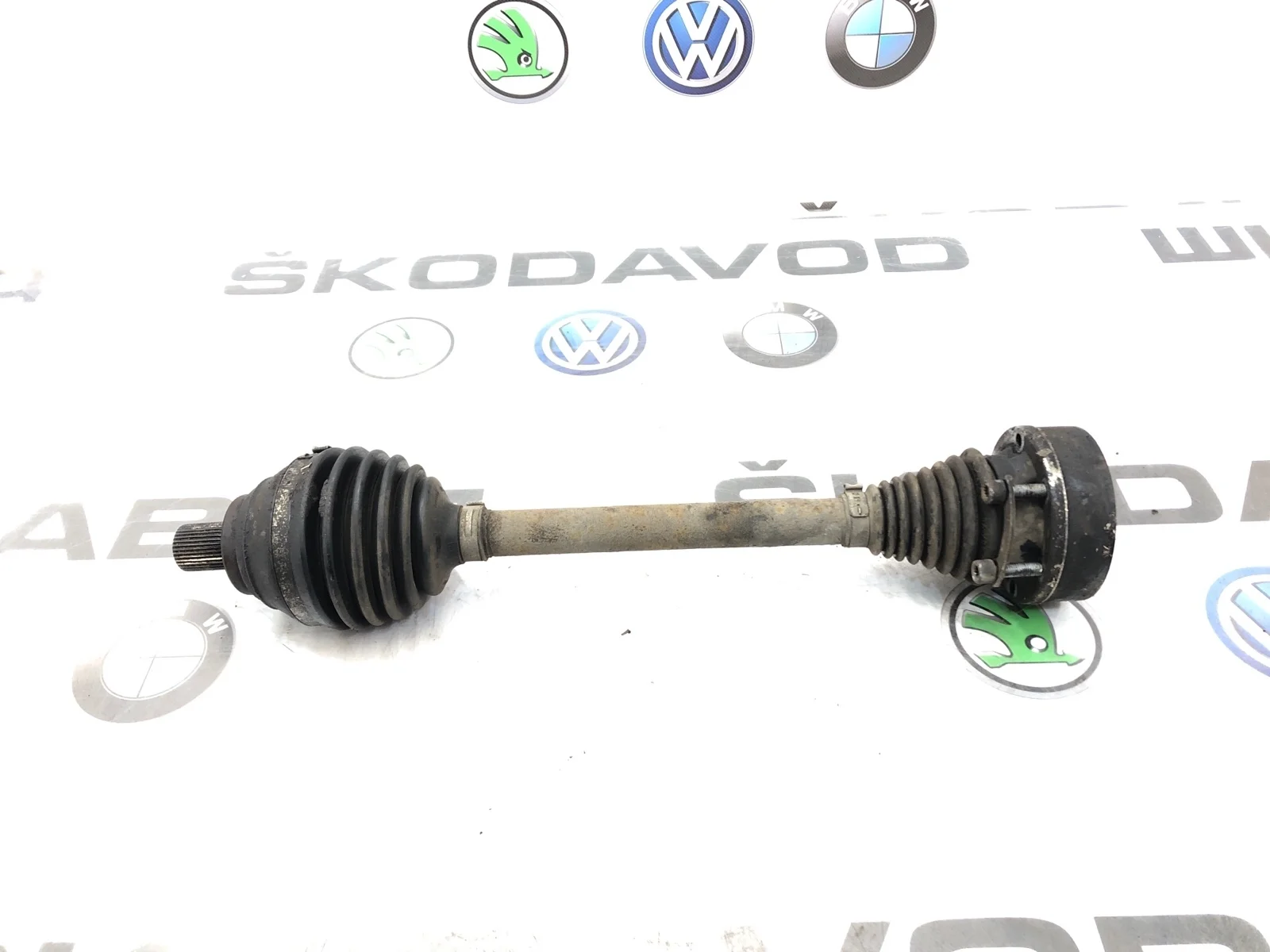 Привод DSG7 Skoda Octavia 1K0407271LB A7 (5E), передний левый