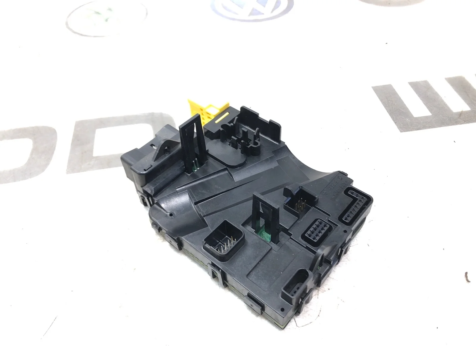 Модуль подрулевых переключателей Skoda Yeti 2009 1K0953549CF 5L 2.0 CBDB