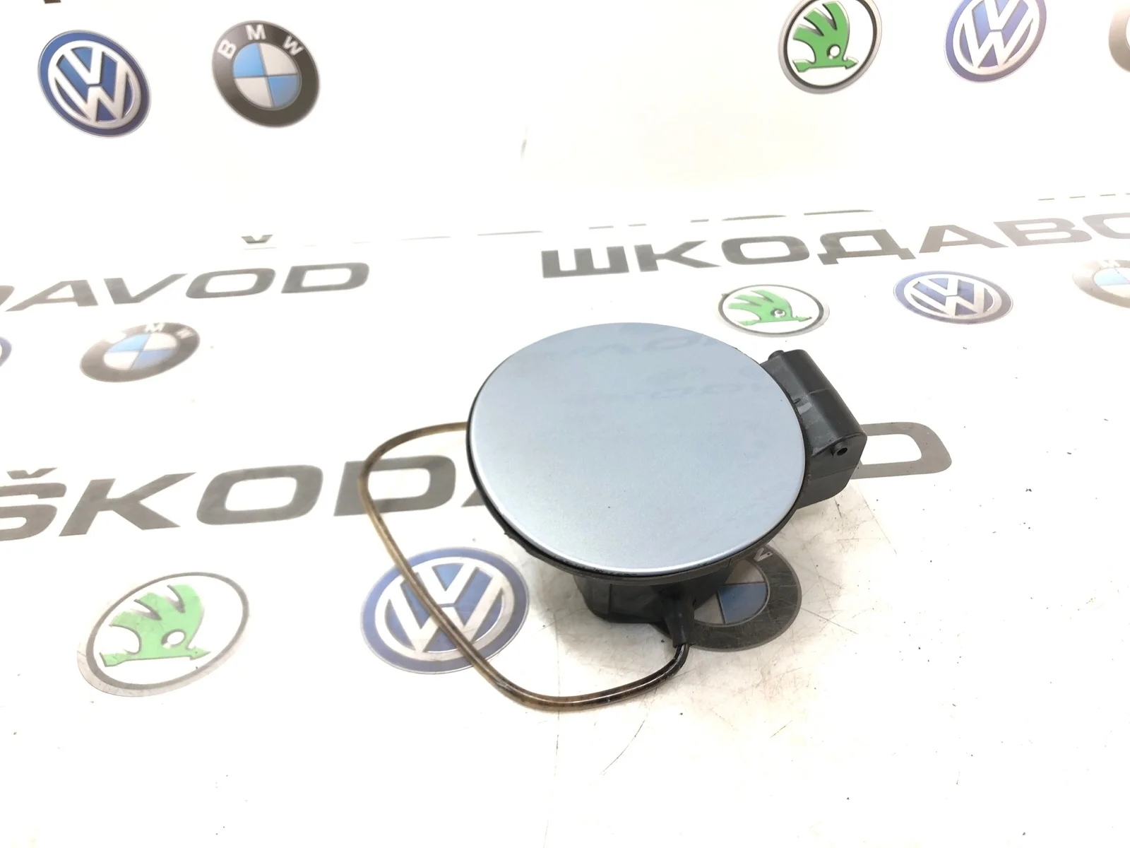 Лючок бензобака Skoda Yeti 2009 5L6809857GRU 5L 2.0 CBDB