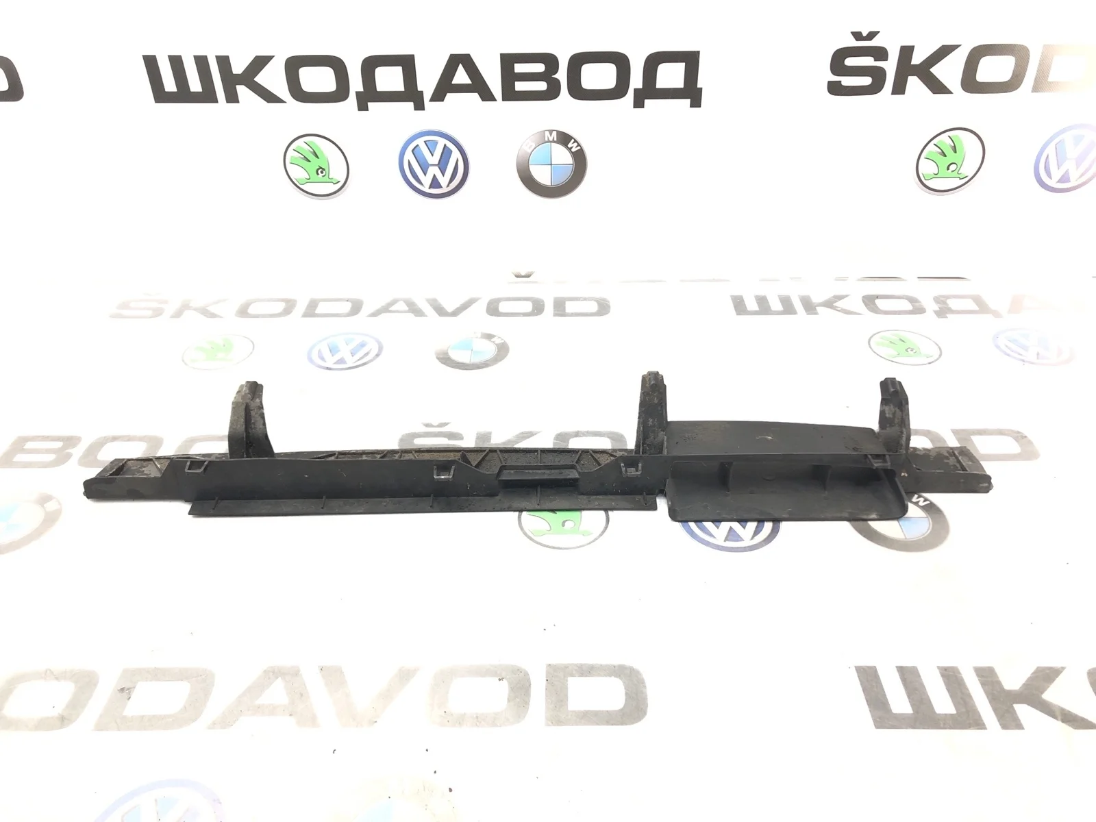 Воздухозаборник Skoda Yeti 2010 5L0121285 5L 2.0 CFHF