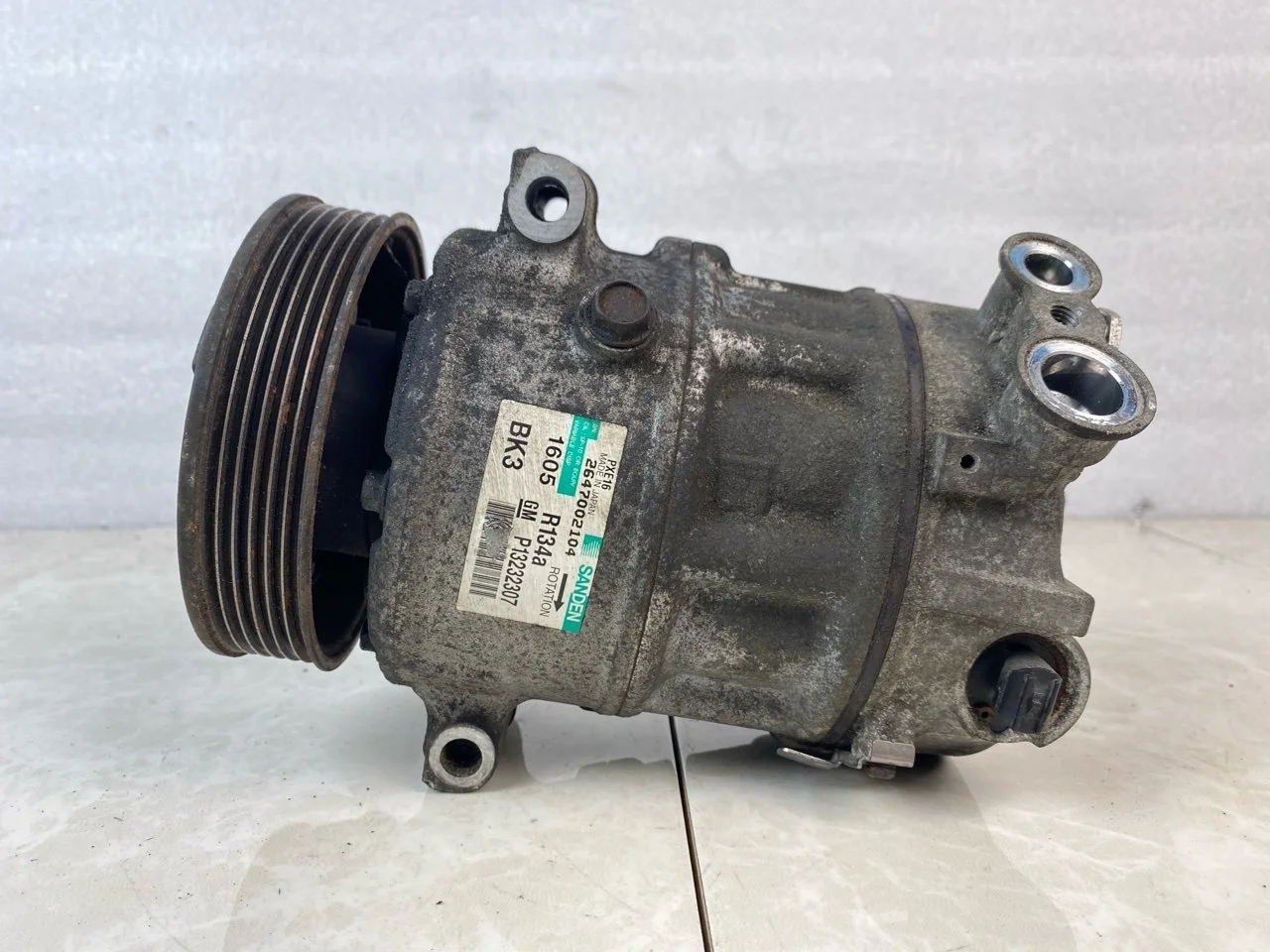 Компрессор кондиционера Opel Astra J 2009-2016 13232307 2.0 A20DTH