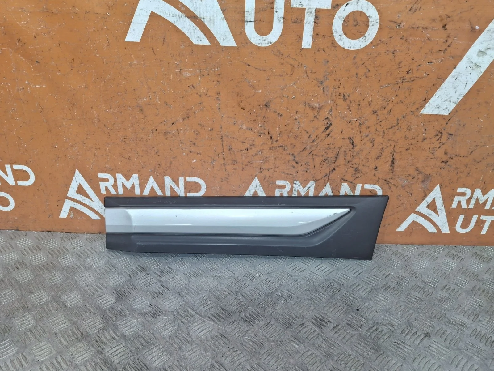 Молдинг двери Mitsubishi Outlander 2015-нв 3