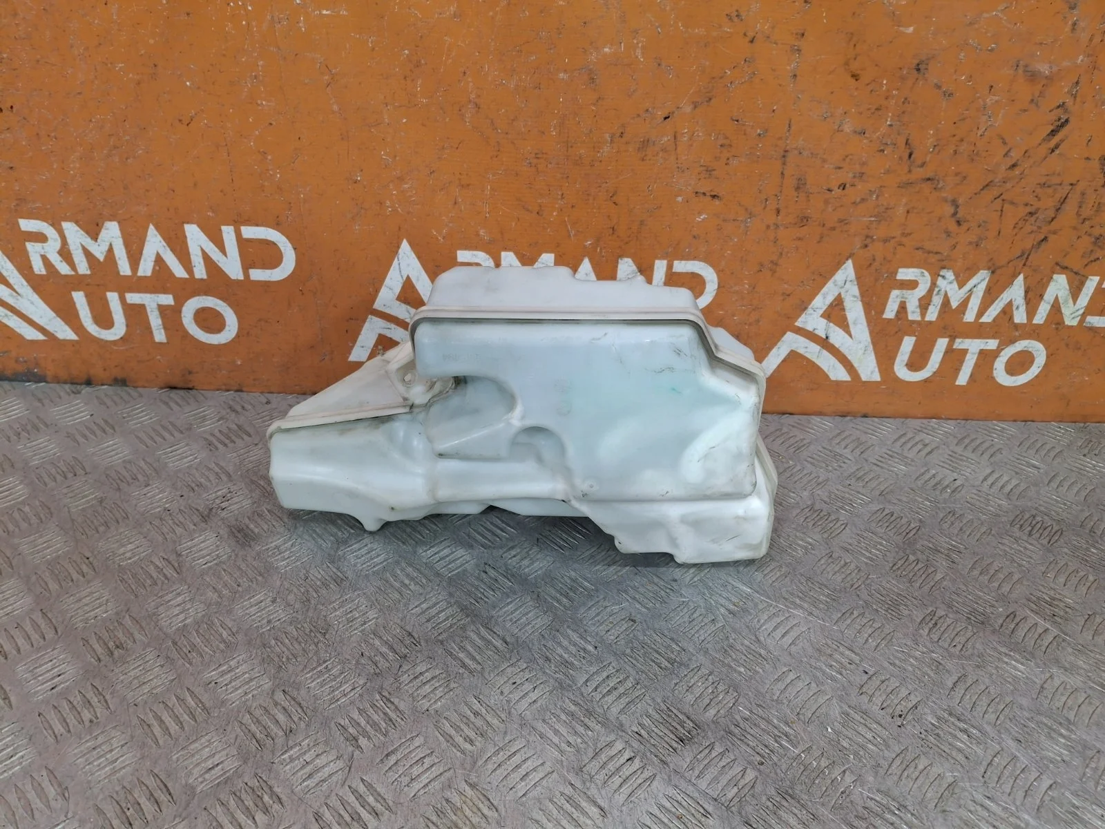 Бачок омывателя Land Rover Range Evoque 2011-2018 L538