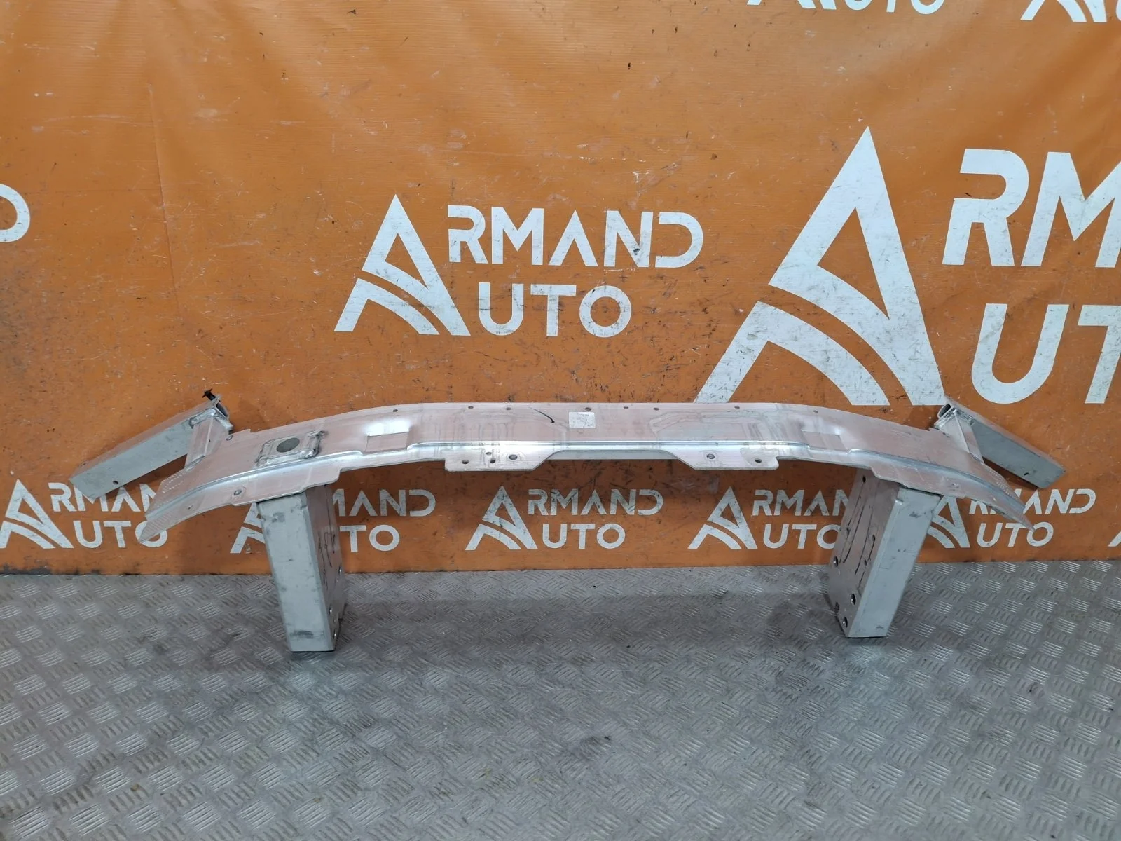 Усилитель бампера BMW X5 2018-нв G05