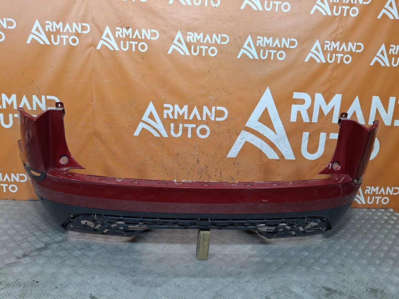 Бампер Land Rover Range Velar 2017-нв L560