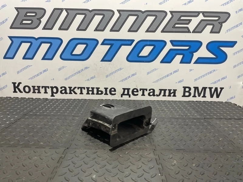 Воздуховод Bmw 520D 51757185168 F11 N47D20C, правый