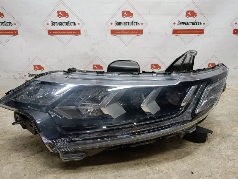 Фара левая Mitsubishi Outlander 3 2018-2023 8301D331 GF