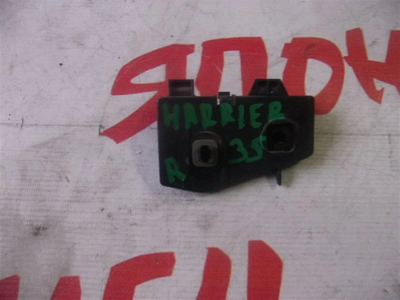 Крепление бампера Toyota Harrier 5215548010 ACU35 2AZ-FE, заднее правое