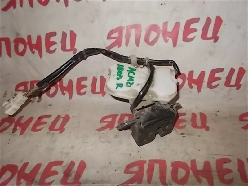 Замок багажника Toyota Ipsum 6935044040 ACM21 2AZ-FE