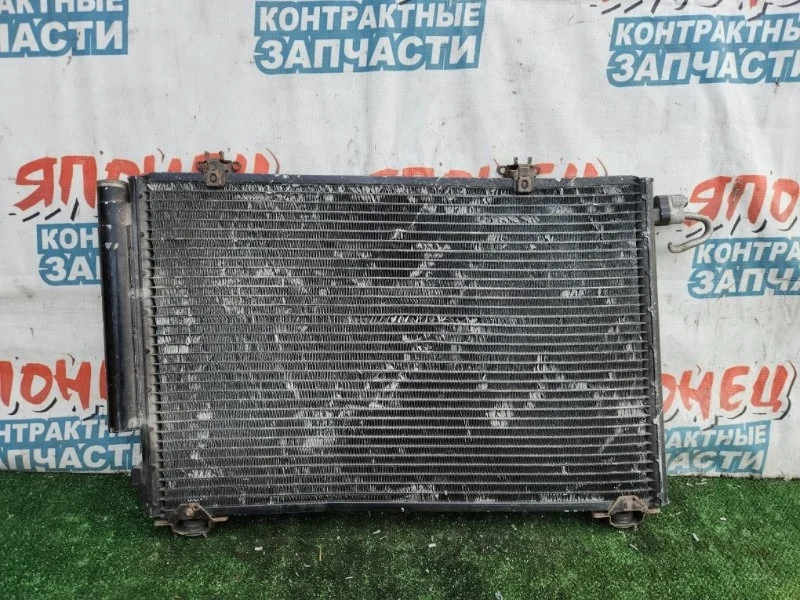 Радиатор кондиционера Toyota Vitz 8846052010 SCP10 1SZ-FE