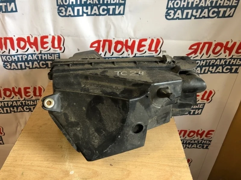 Корпус воздушного фильтра Nissan Serena 165008H301 TC24 QR20DE