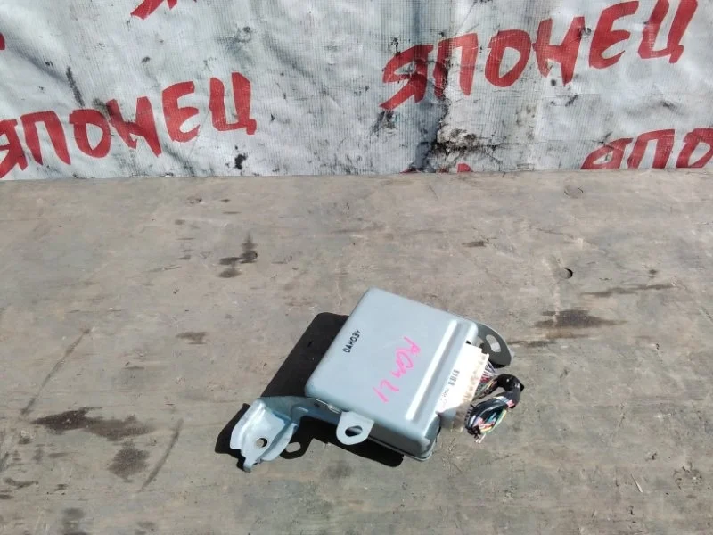 Блок управления подвеской Toyota Ipsum 8924344010 ACM21 2AZ-FE