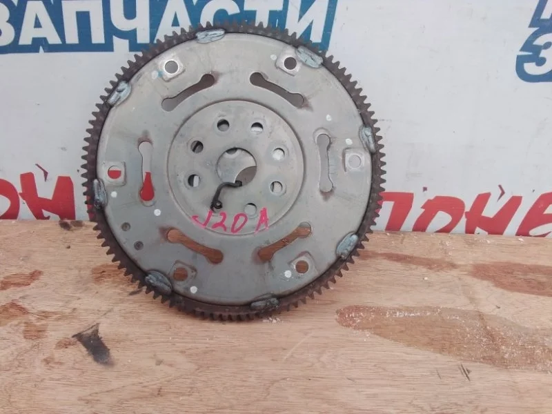Маховик Suzuki Escudo 2262077EB1 TD54W J20A