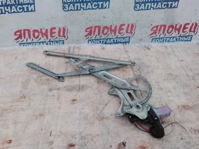 Стеклоподъемник Toyota Prius 6980152070 NHW20 1NZ-FXE, передний правый