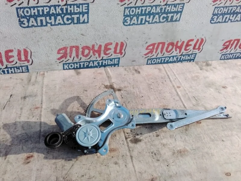 Стеклоподъемник Toyota Prius 6980152070 NHW20 1NZ-FXE, передний правый