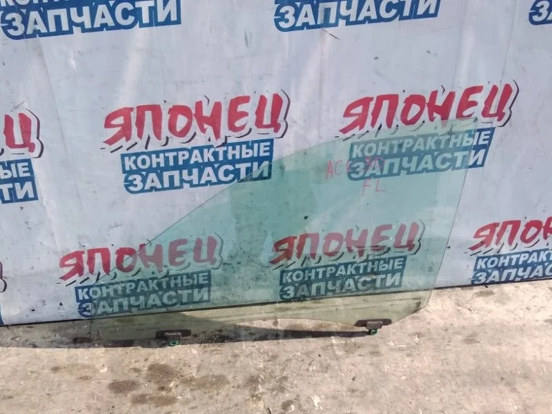 Стекло двери Toyota Camry 6810233140 ACV30 2AZ-FE, переднее левое