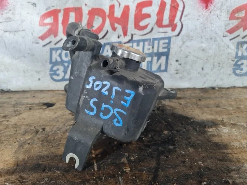 Бачок расширительный Subaru Forester 21132AA131 SG5 EJ205