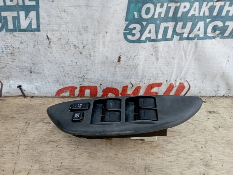 Блок упр. стеклоподъемниками Toyota Vitz 8482052180 SCP13 2SZ-FE, передний правый