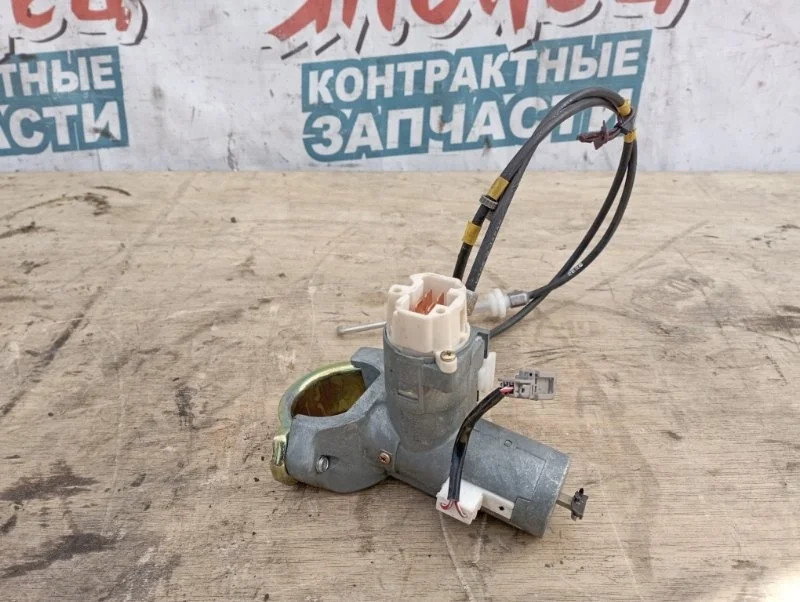 Замок зажигания Nissan March D8700AX000 AK12 CR12DE