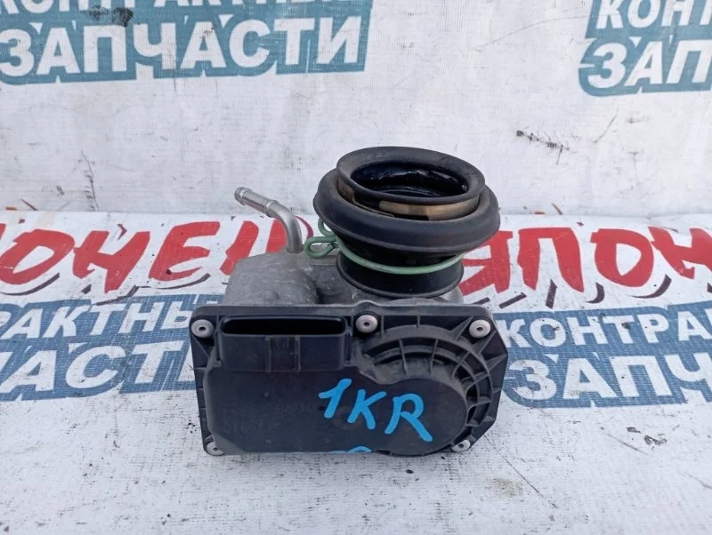 Дроссельная заслонка Toyota Passo 2203040010 KGC30 1KR-FE
