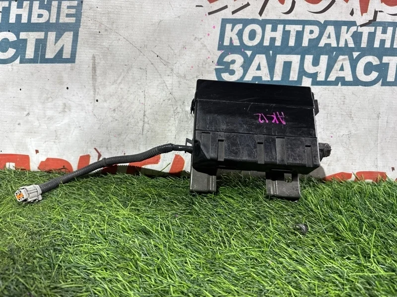 Блок предохранителей под капот Nissan March 24382AX001 AK12 CR12DE
